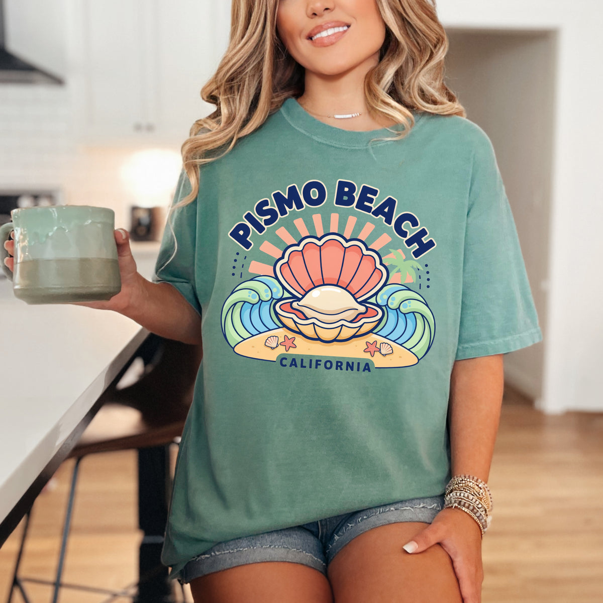 Pismo Beach California Clam Shirt | Coastal Beach Graphic Tee | Beach Bum Gift | Garment-Dyed T-hirt